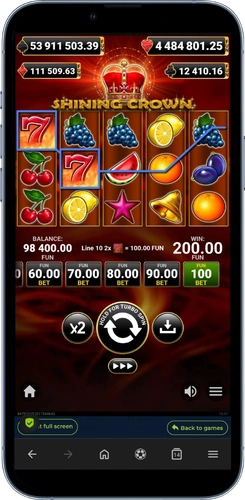 vincita con due simboli sette sulla slot shining crown