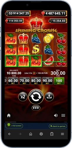 vincita con ciliegie e corona sulla slot shining crown